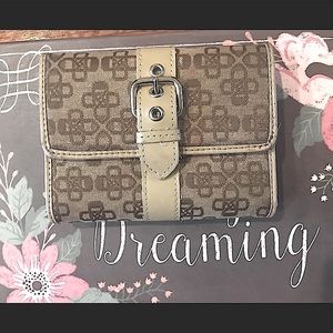 WALLET( tan) beautiful pattern
